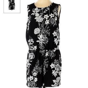 GUC Banana Republic short romper